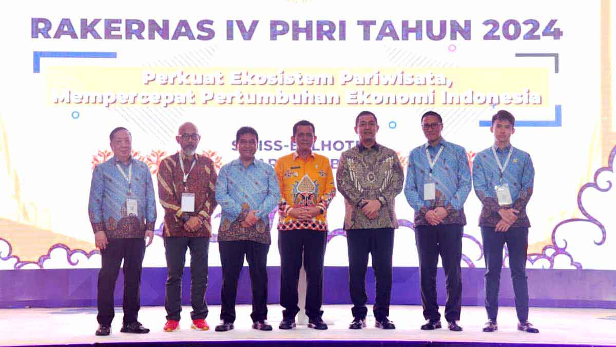 Gubernur Ansar Ahmad Hadiri Rakernas PHRI ke IV