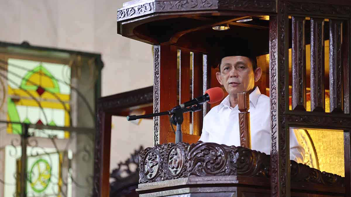 Gubernur Kepri Khutbah Jumat di Hadapan Wapres RI