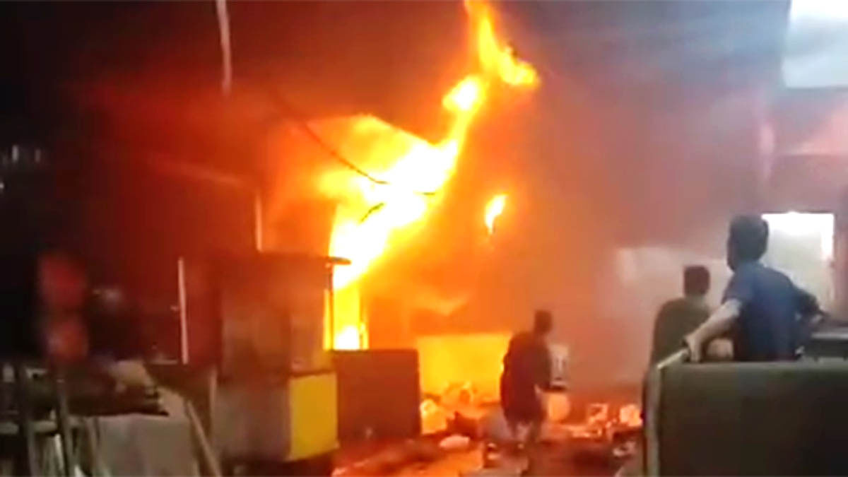 Pasar KUD Tanjung Pinang Terbakar