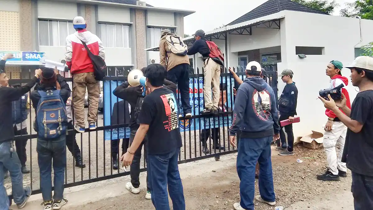 Barisan Muda Bekasi Kecam Pernyataan Plt KCD III Soal Sekolah Terbuka