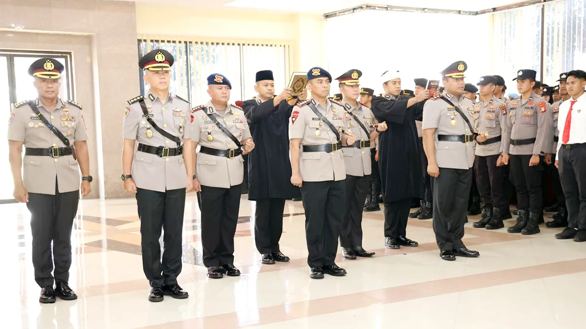 Kapolda Kepri Pimpin Serah Terima Jabatan, Sejumlah Pejabat Utama dan Kapolres Dimutasi