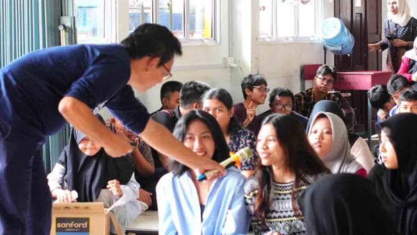 160 Siswa SMAN 20 Batam Ikuti Pelatihan Literasi Digital Central Creator Camp