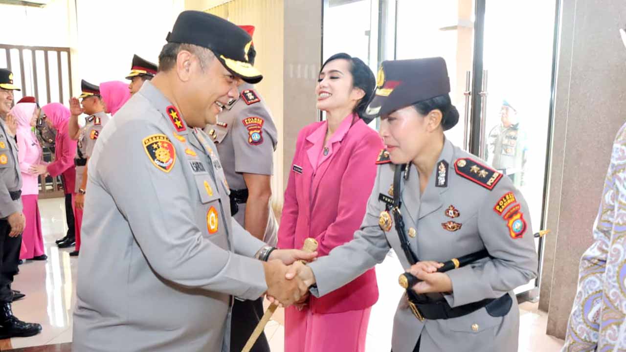 Dipimpin Kapolda Kepri, AKBP Yunita Stevani Resmi Jabat Kapolres Karimun Gantikan AKBP Robby Topan Manusiwa