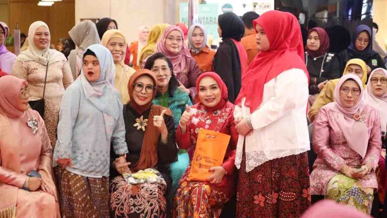 Bekasi Berkebaya Hadirkan Budaya dan Inklusivitas di Mall Pakuwon