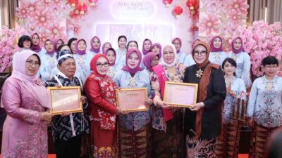 Fashion Show Disabilitas Warnai Bekasi Berkebaya 2026
