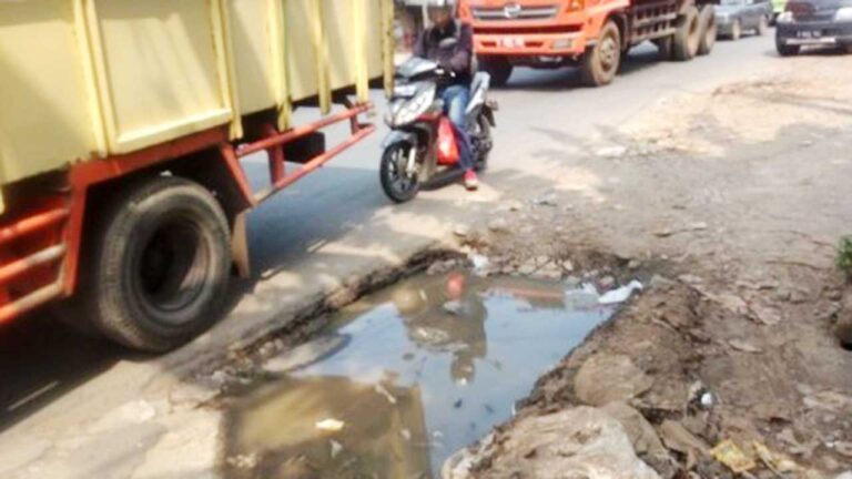 Jalan Rusak dan Drainase Bermasalah, DPRD Kota Bekasi Desak Perbaikan Nyata