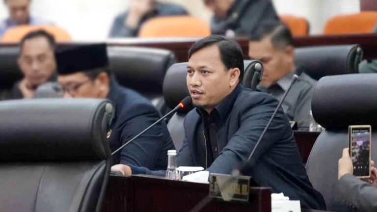 Tarif Bus Beken Rp4.500 Mulai Berlaku, DPRD Kota Bekasi Ingatkan Risiko Turunnya Penumpang