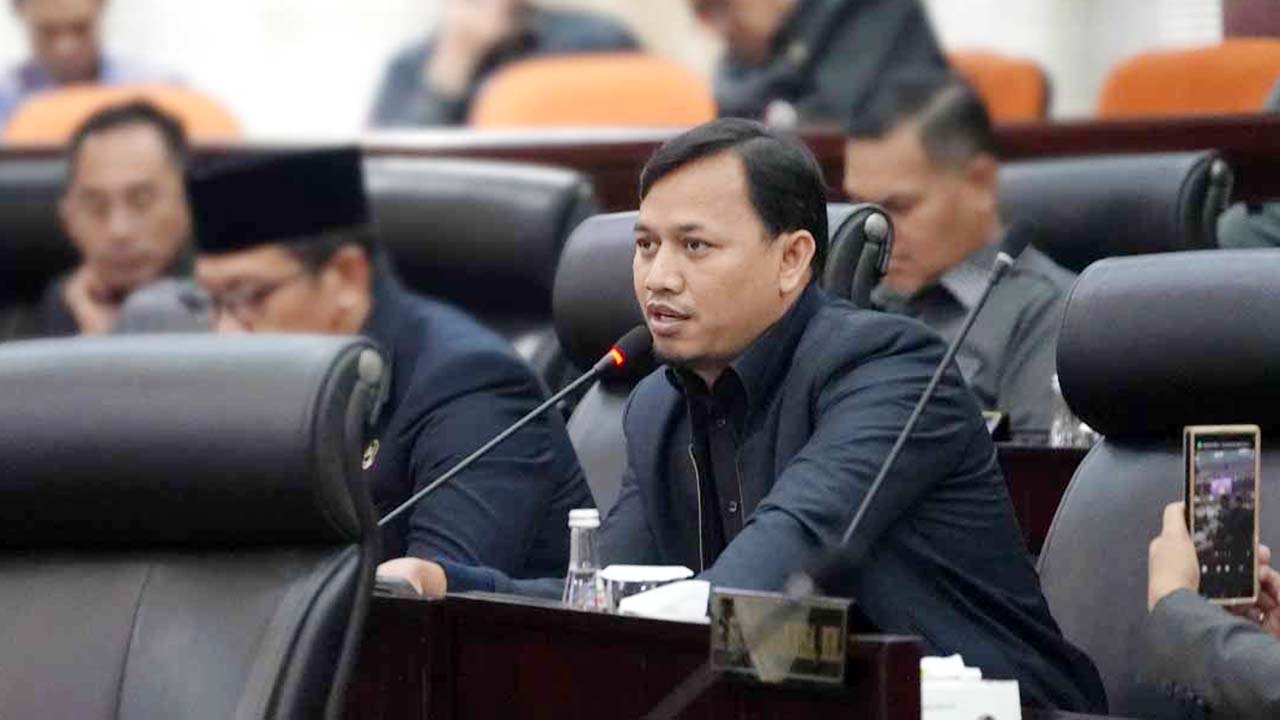 Tarif Bus Beken Rp4.500 Mulai Berlaku, DPRD Kota Bekasi Ingatkan Risiko Turunnya Penumpang