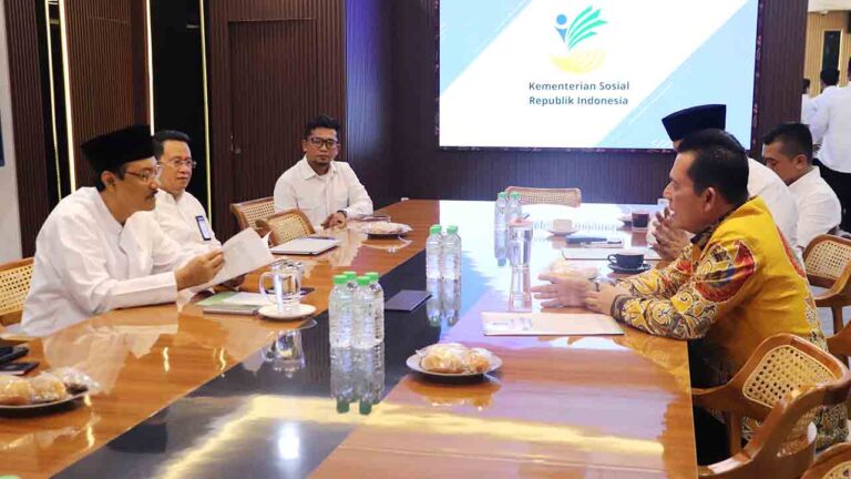 Kemensos dan Pemprov Kepri Bahas Bantuan Rumah Nelayan dan Ojol