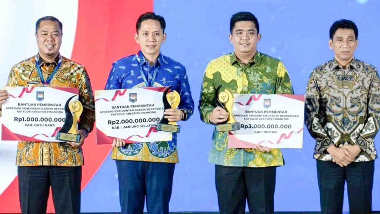 Bupati Roby Bawa Bintan Jadi Terbaik I Creative Financing Tingkat Nasional
