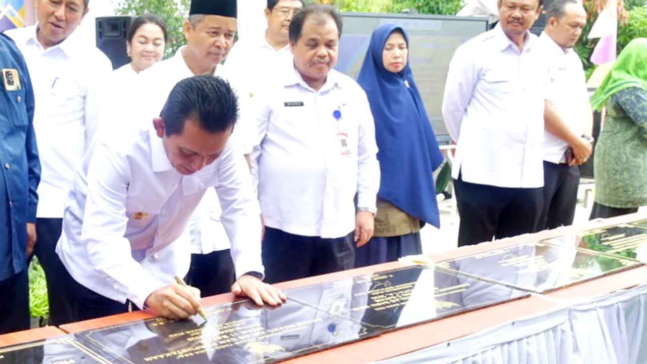 Revitalisasi SMA/SMK di Batam Diresmikan, Gubernur Ansar Soroti Kesiapan SDM